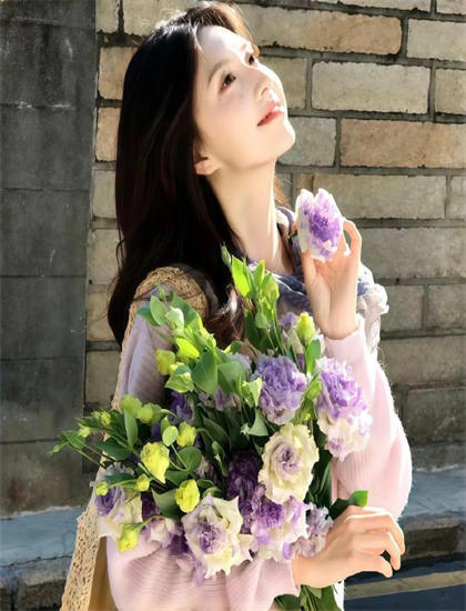 文化研究：《不伦妻与小恶魔女》如何展现东西方文化的碰撞与融合 探索艺术与文化的互动关系